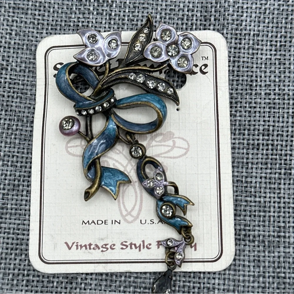 Vintage Sweet Romance Brooch Enamel Ribbon‎ Rhinestones #66